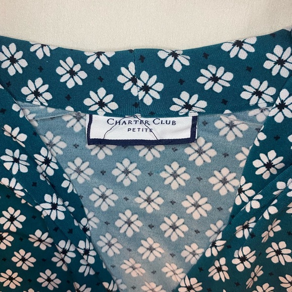 Charter club petite blue long sleeve top with floral print size medium - Picture 3 of 6